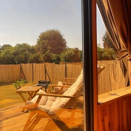 Ξενοδοχείο Heaven Bungalow *